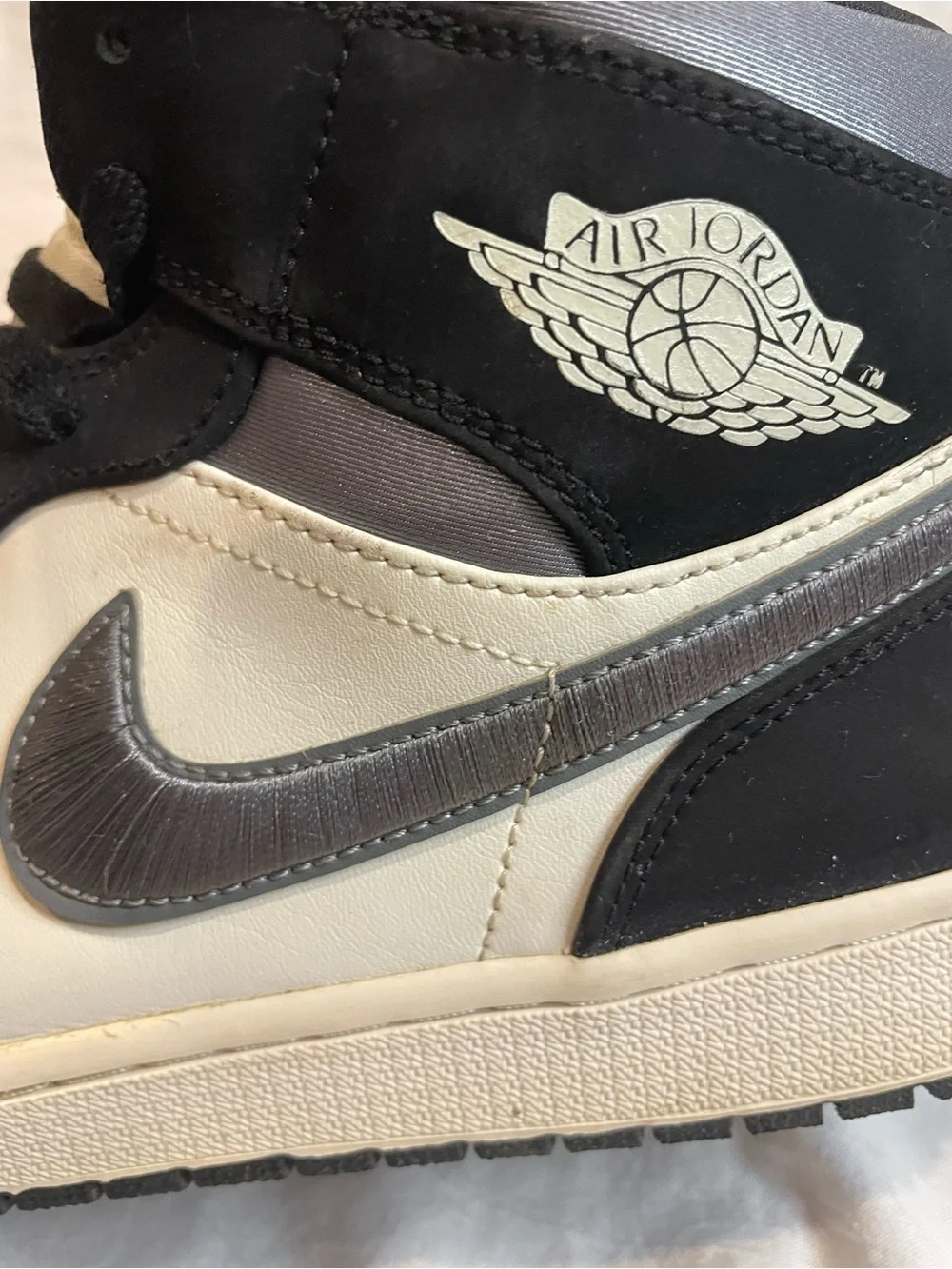 Nike Air Jordan 1 Mid Grey Fog Satin Toe Men’s Size 12 Sneakers 852542-011
